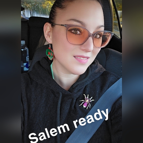 Meet your Posher, Danielle - Picture 8 of 9